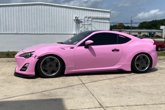 Gloss Bubblegum Pink-color-change-vinyl-wrap-knoxville-tennessee left side