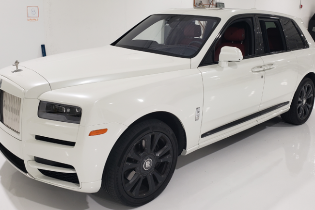 Gloss Pearl White-color-change-car-vinyl-wrap-knoxville-tennessee side mirror