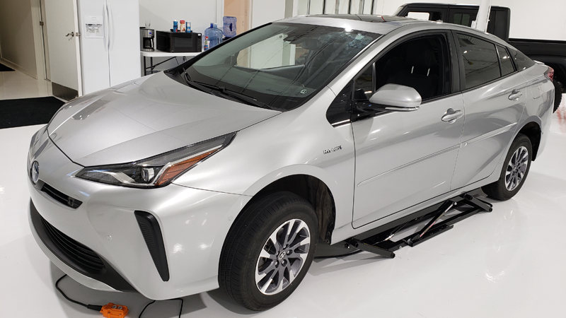 Gloss Silver Aluminum Metallic-color-change-car-vinyl-wrap-knoxville-tennessee prius left